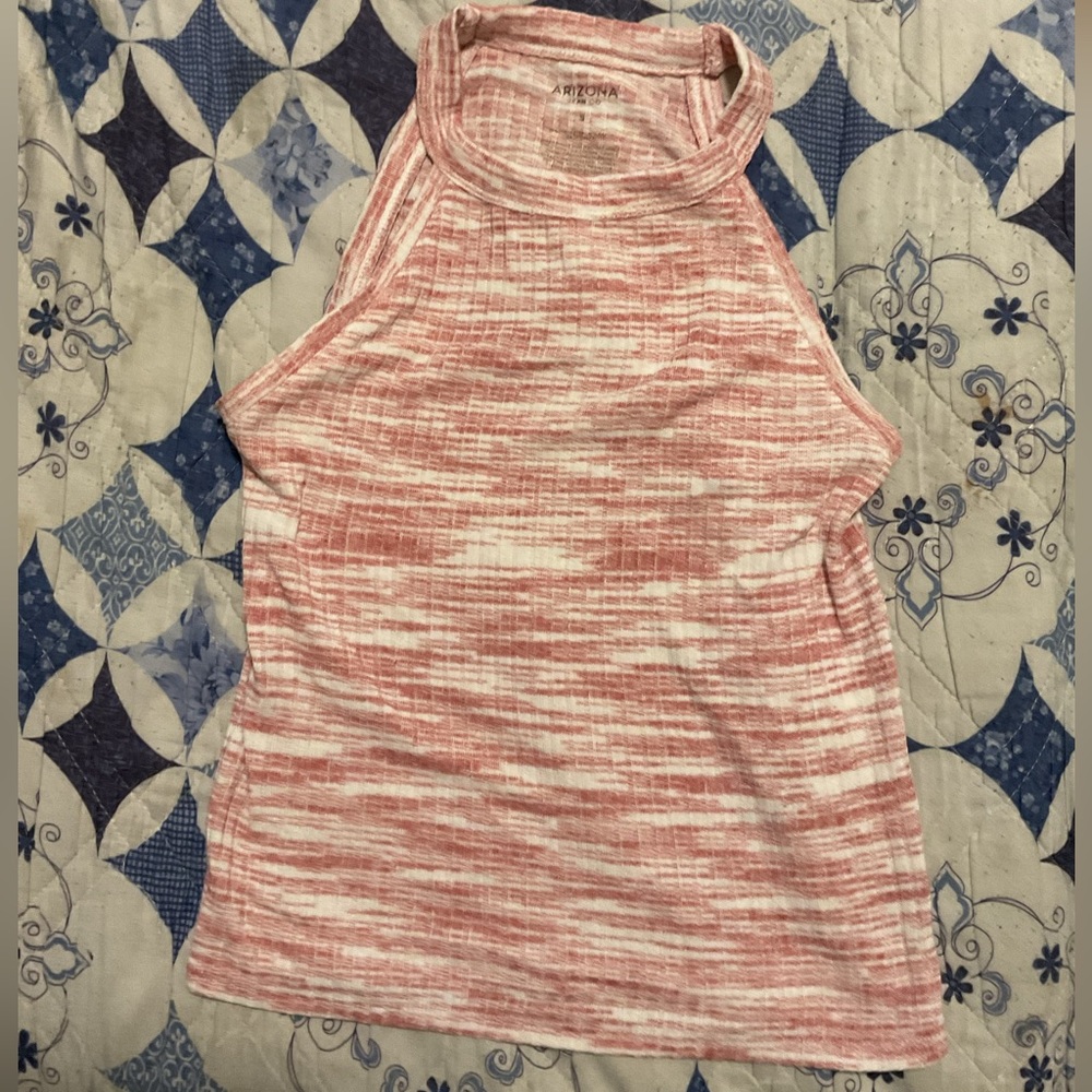 Brand: Arizona Jean Co Size: Small Color: Pink and white